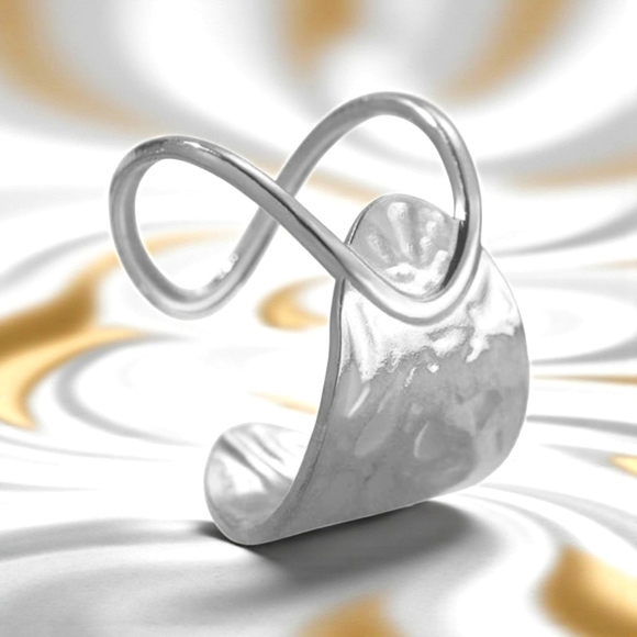 🆕️Minimalist Statement Ring 18K White Gold Plated Stainless Steel Adjustable - Picture 1 of 13